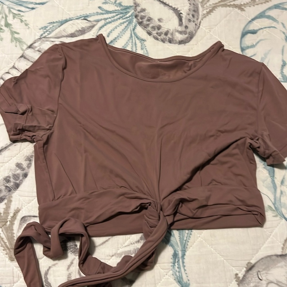Alphalete women’s tie crop top size small